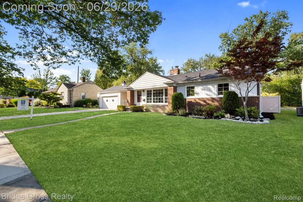 2614 Essex Street Royal Oak City MI 48073