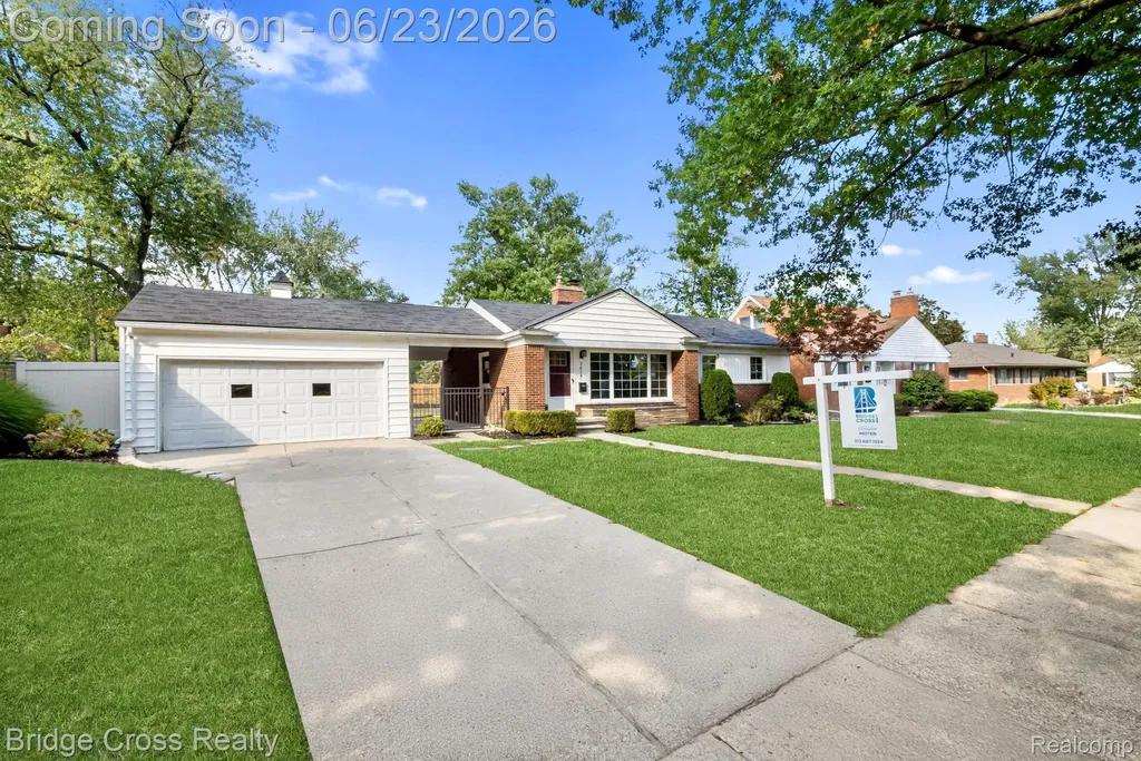 2614 Essex Street Royal Oak City MI 48073