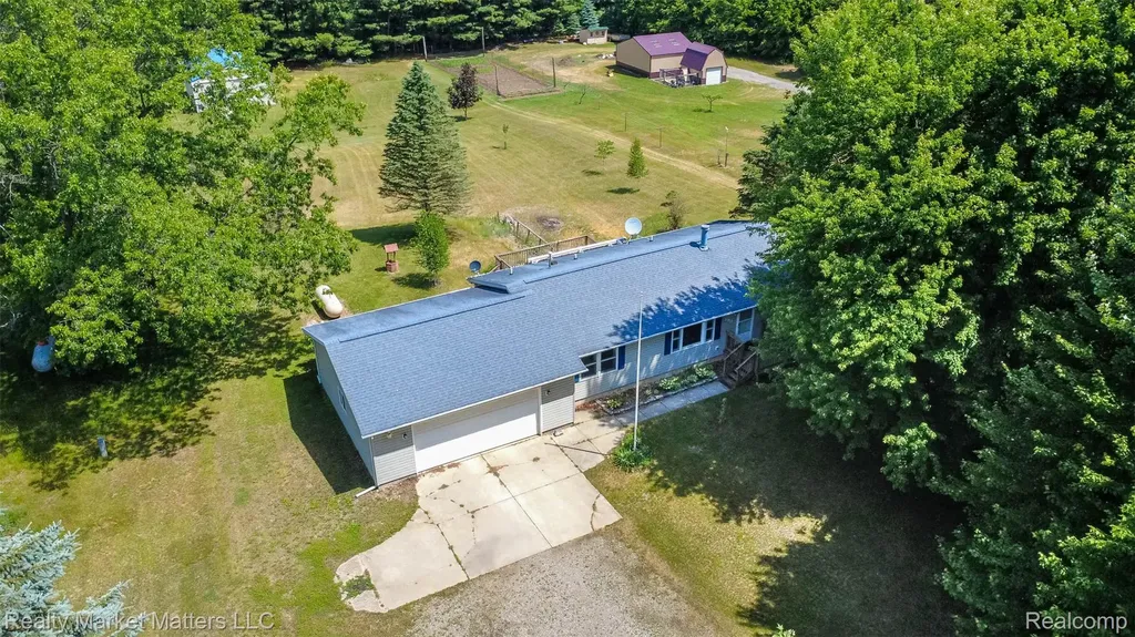 4951 Laur Road Deerfield Township MI 48461
