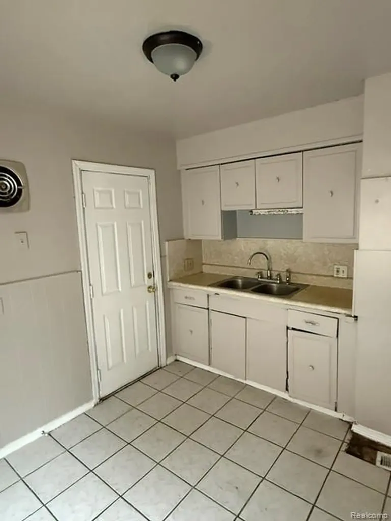 12519 Laing Street Detroit City MI 48224