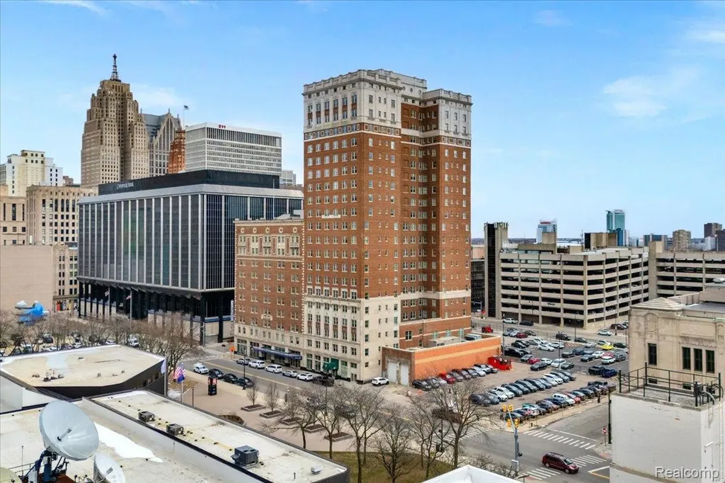 525 W Lafayette Boulevard Detroit City MI 48226