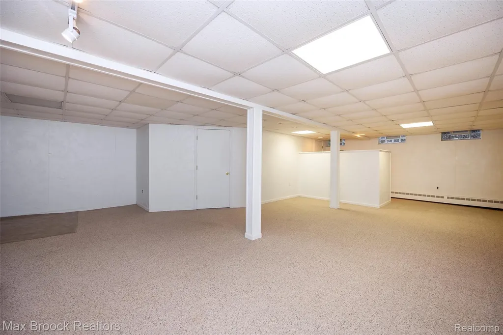 29030 Millbrook Road Farmington Hills City MI 48334