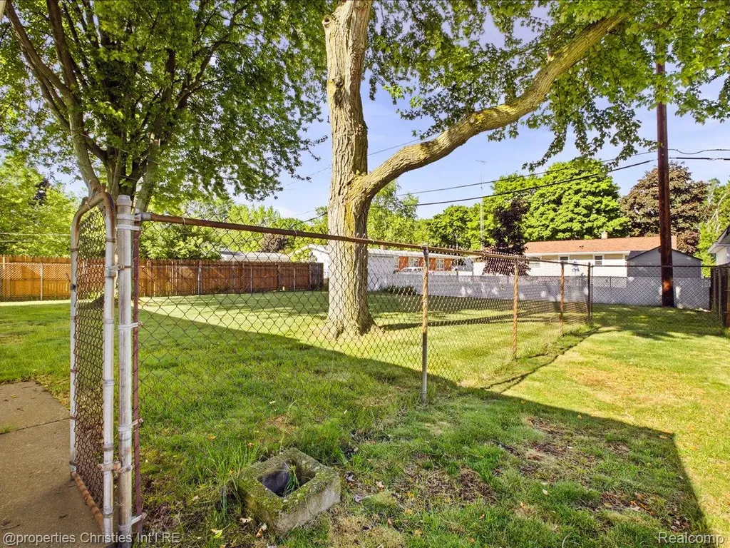 3541 Shenandoah Avenue Port Huron City MI 48060