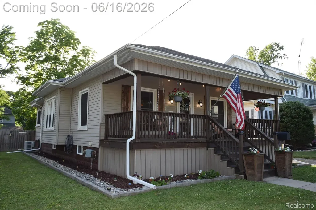 505 N Marquette Street Durand City MI 48429
