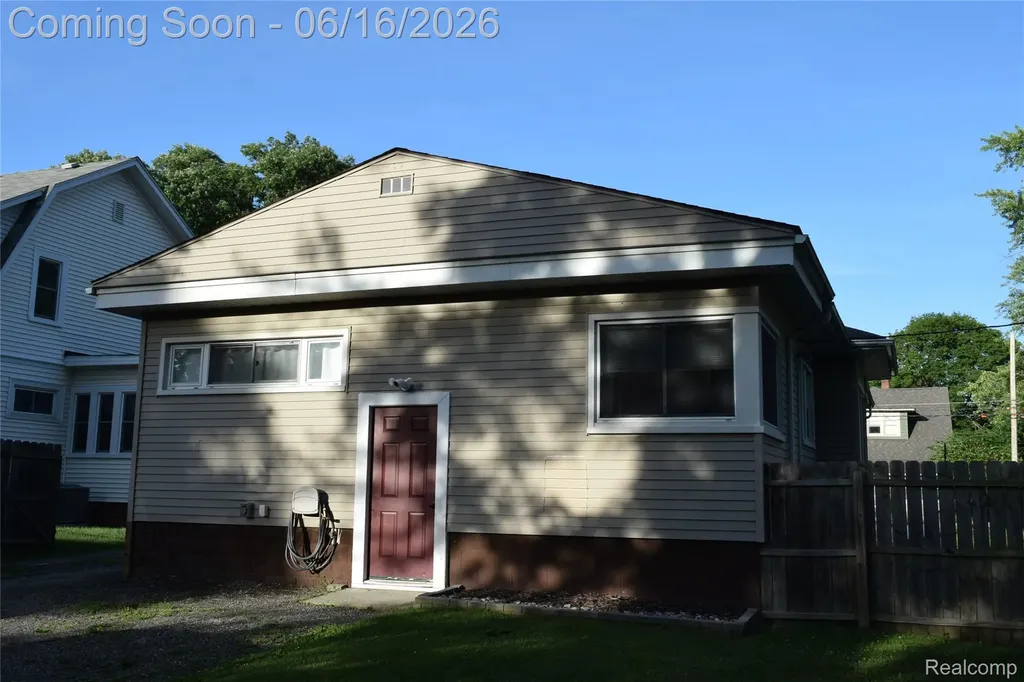 505 N Marquette Street Durand City MI 48429