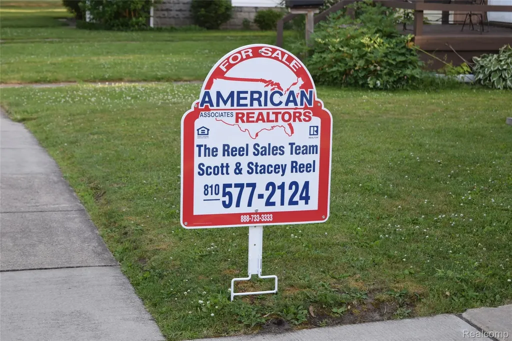 505 N Marquette Street Durand City MI 48429
