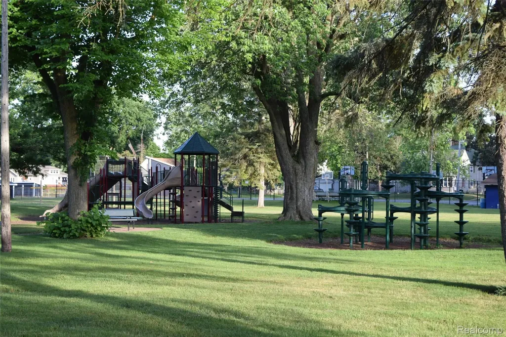 505 N Marquette Street Durand City MI 48429