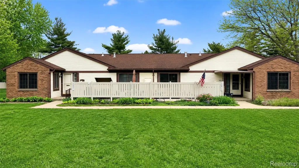 40815 Newport Drive Plymouth Charter Township MI 48170