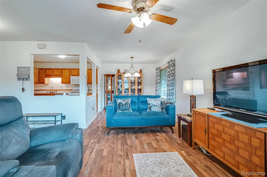 40815 Newport Drive Plymouth Charter Township MI 48170