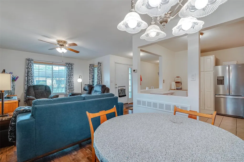 40815 Newport Drive Plymouth Charter Township MI 48170