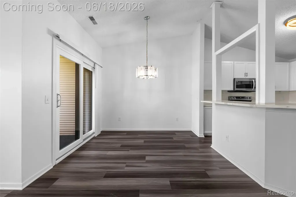 6680 Ridgefield Circle West Bloomfield Charter Township MI 48322