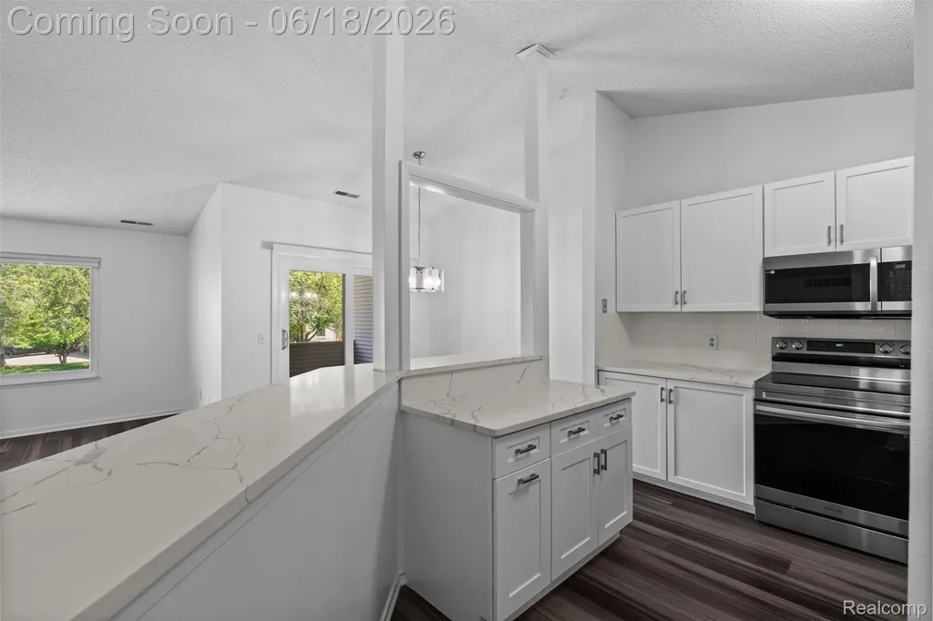 6680 Ridgefield Circle West Bloomfield Charter Township MI 48322