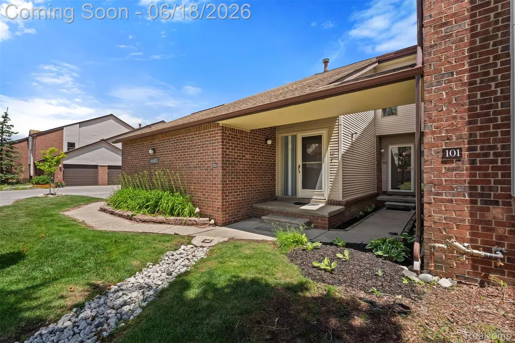 6680 Ridgefield Circle West Bloomfield Charter Township MI 48322