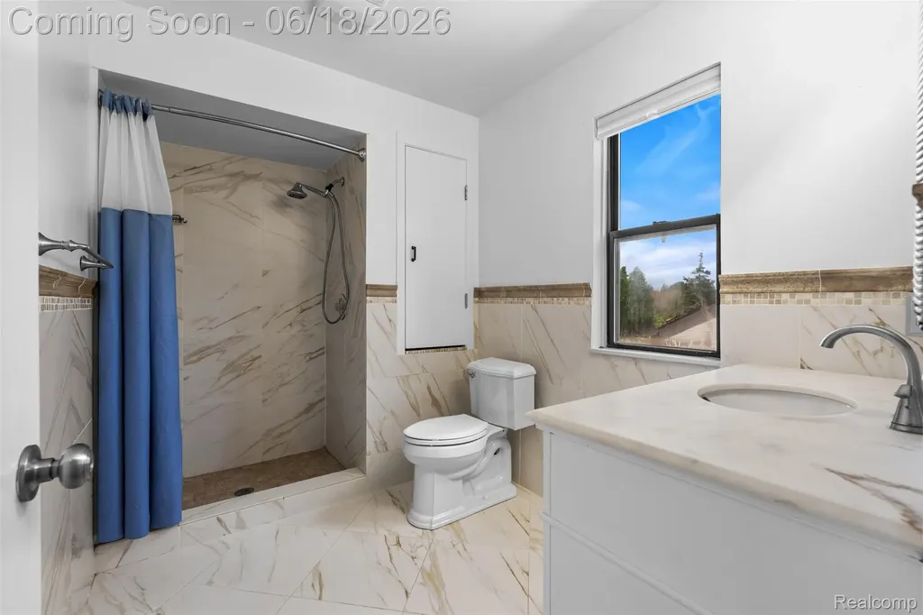6680 Ridgefield Circle West Bloomfield Charter Township MI 48322
