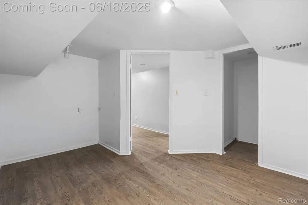 6680 Ridgefield Circle West Bloomfield Charter Township MI 48322