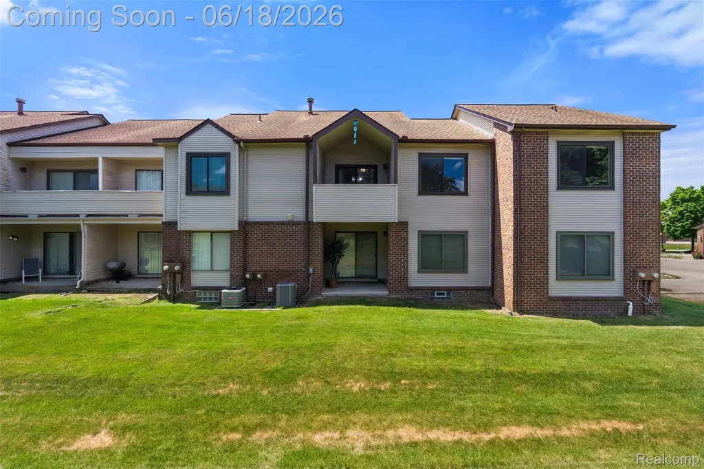 6680 Ridgefield Circle West Bloomfield Charter Township MI 48322