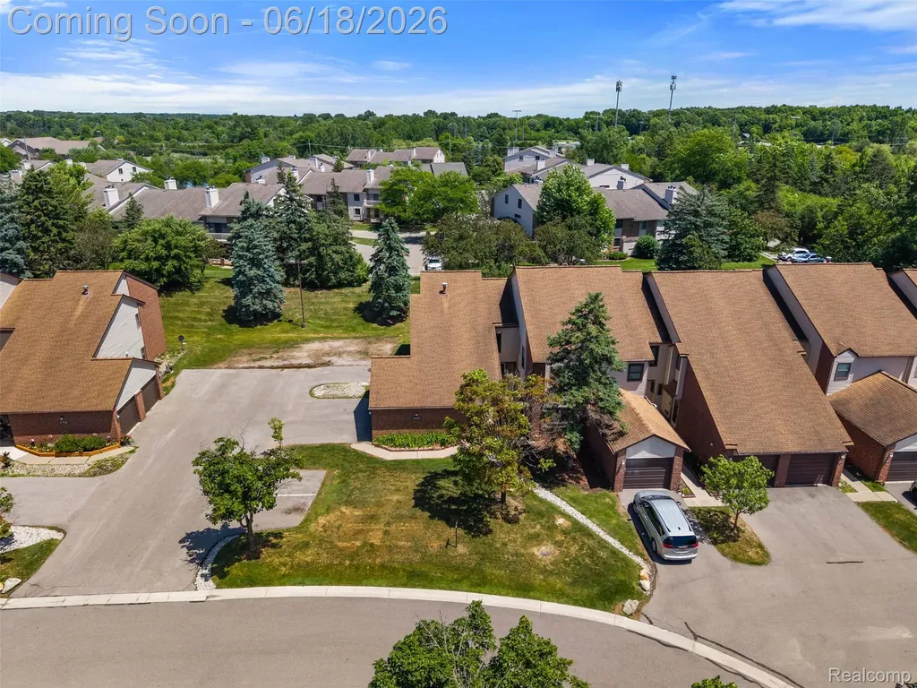 6680 Ridgefield Circle West Bloomfield Charter Township MI 48322