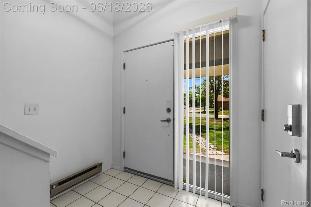 6680 Ridgefield Circle West Bloomfield Charter Township MI 48322