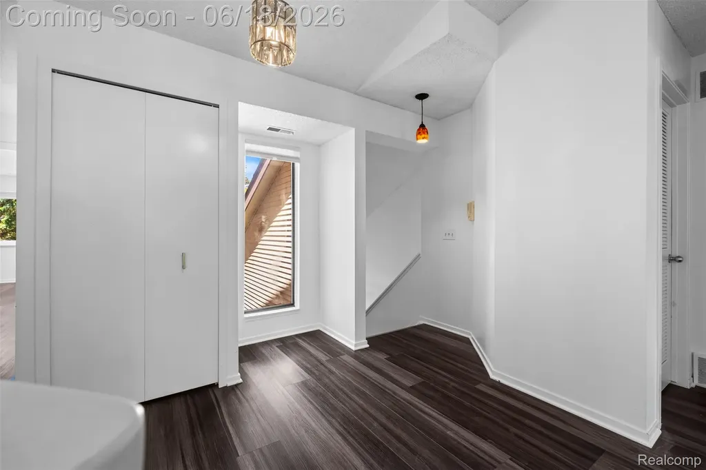 6680 Ridgefield Circle West Bloomfield Charter Township MI 48322