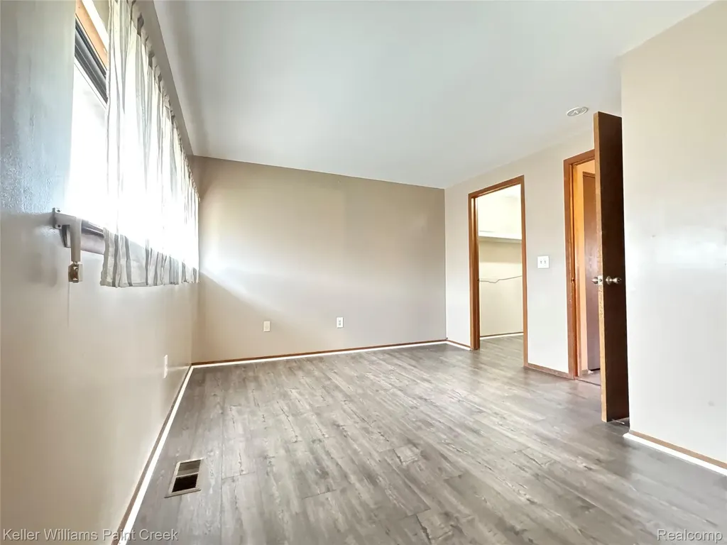 2036 Roman Court Warren City MI 48092