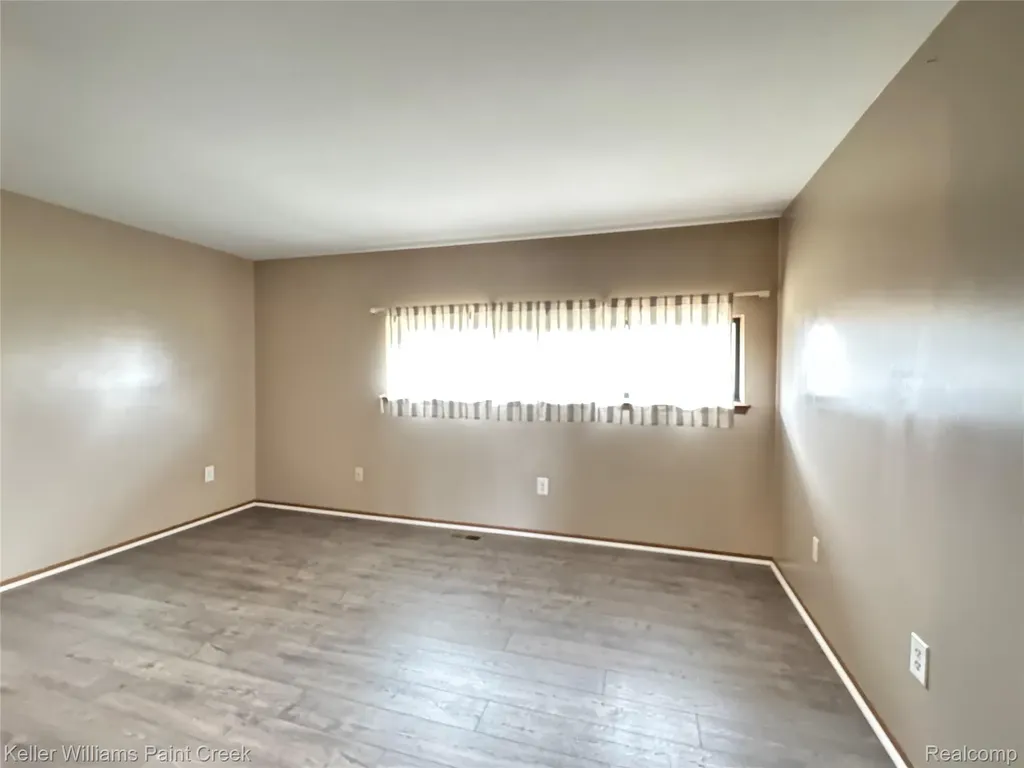 2036 Roman Court Warren City MI 48092