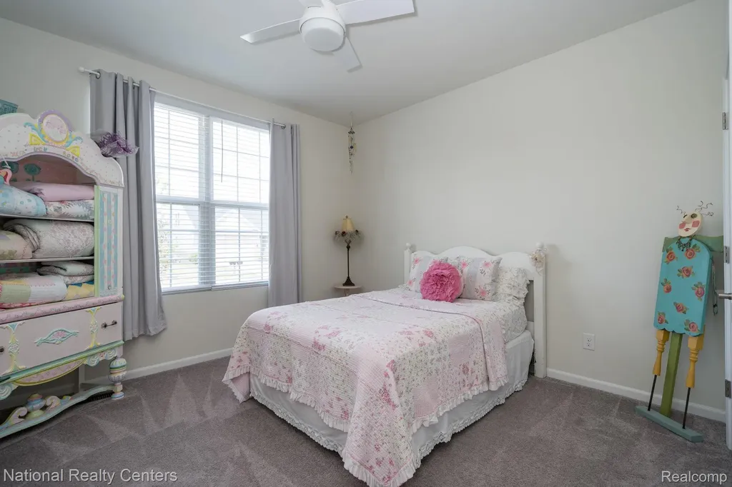 1233 Lark Orion Charter Township MI 48360