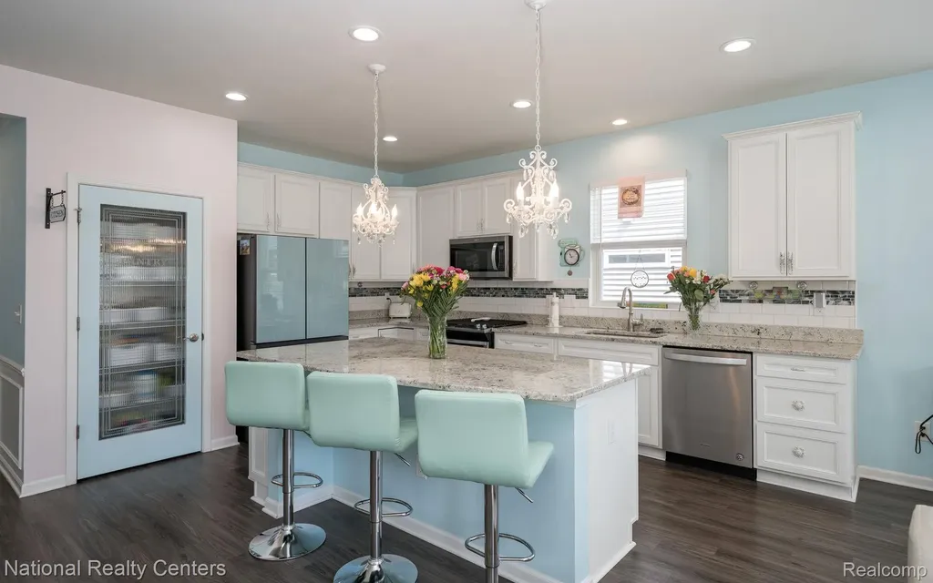 1233 Lark Orion Charter Township MI 48360