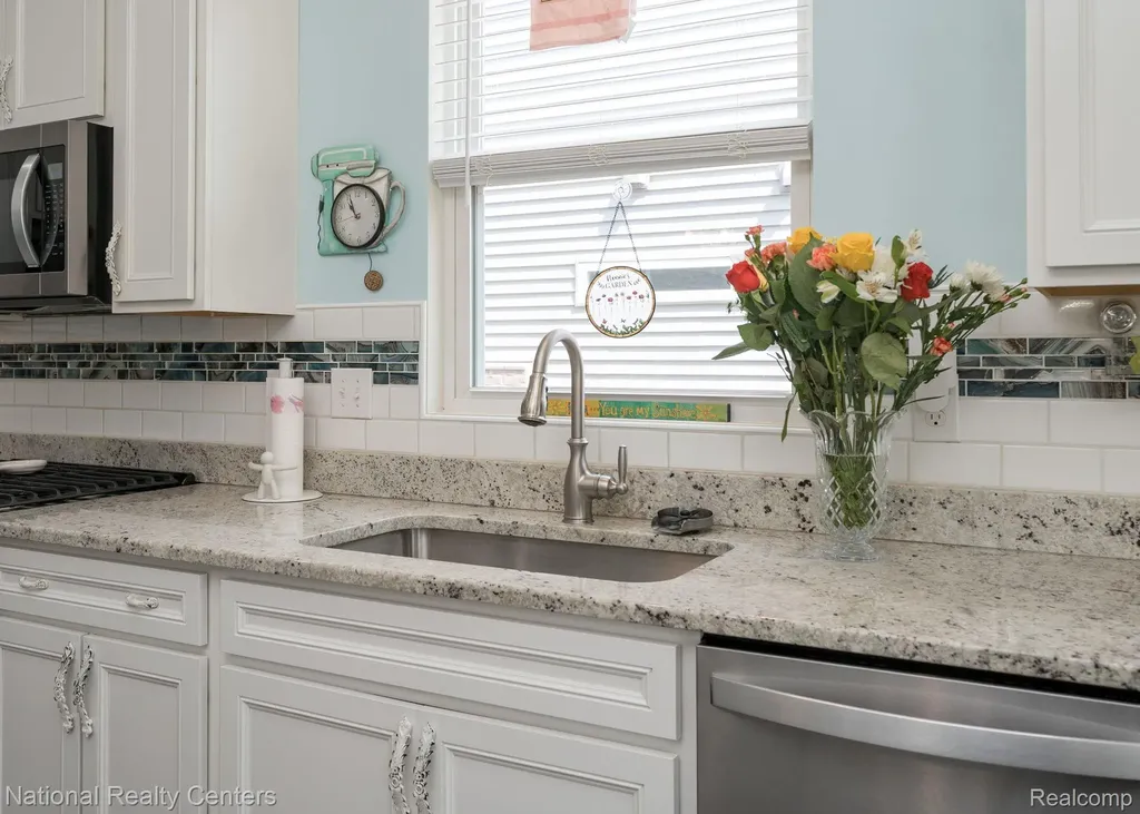 1233 Lark Orion Charter Township MI 48360