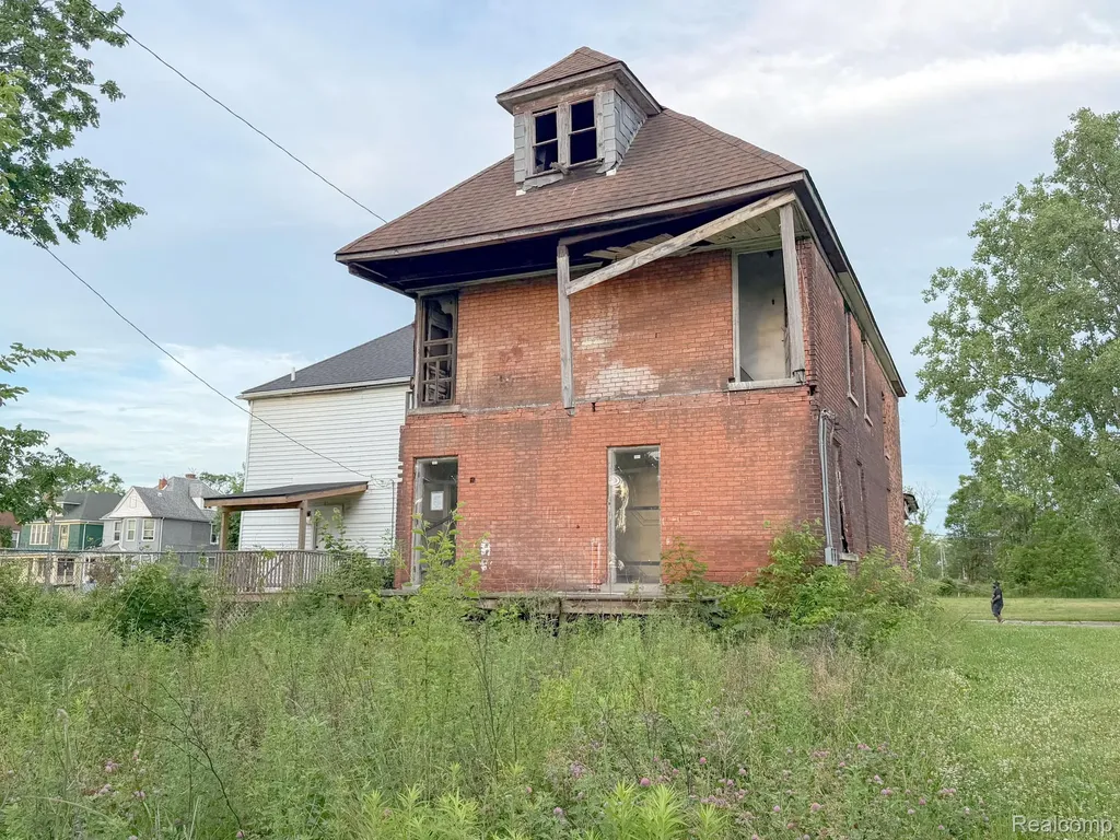 1540 Saint Clair Street Detroit City MI 48214