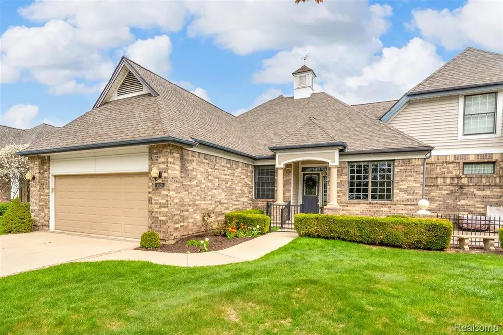 1628 Edison Shores Lane Port Huron City MI 48060