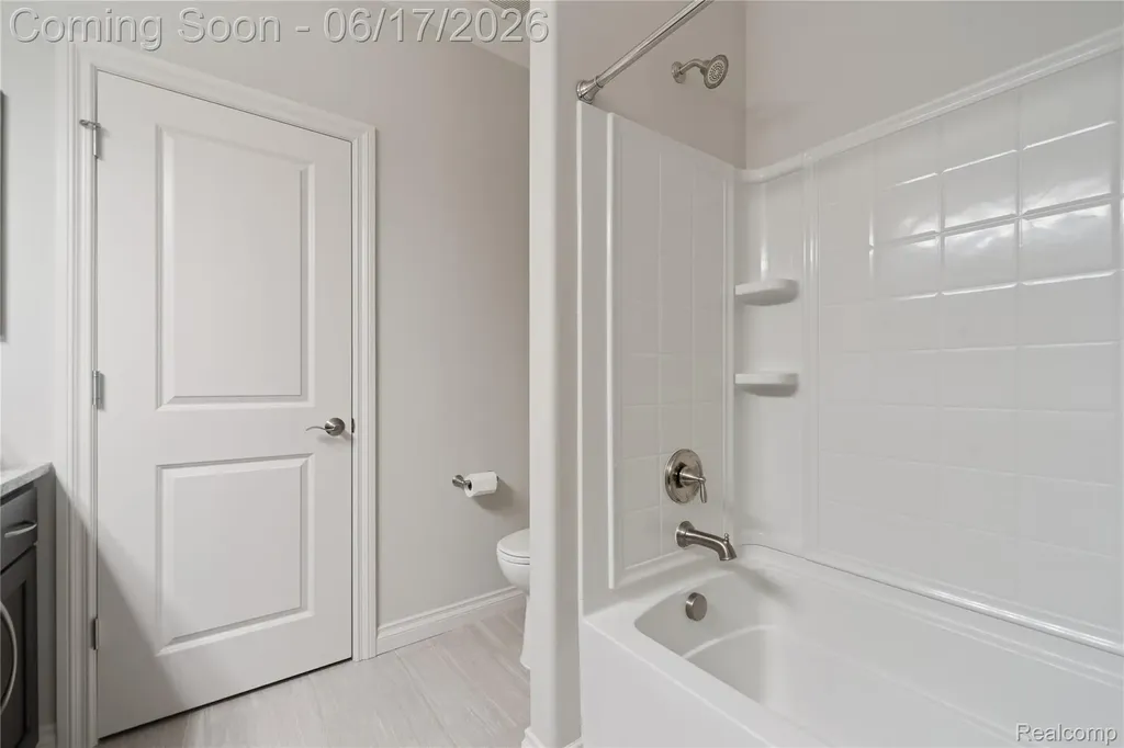 16939 Willowbrook Drive Bath Charter Township MI 48840