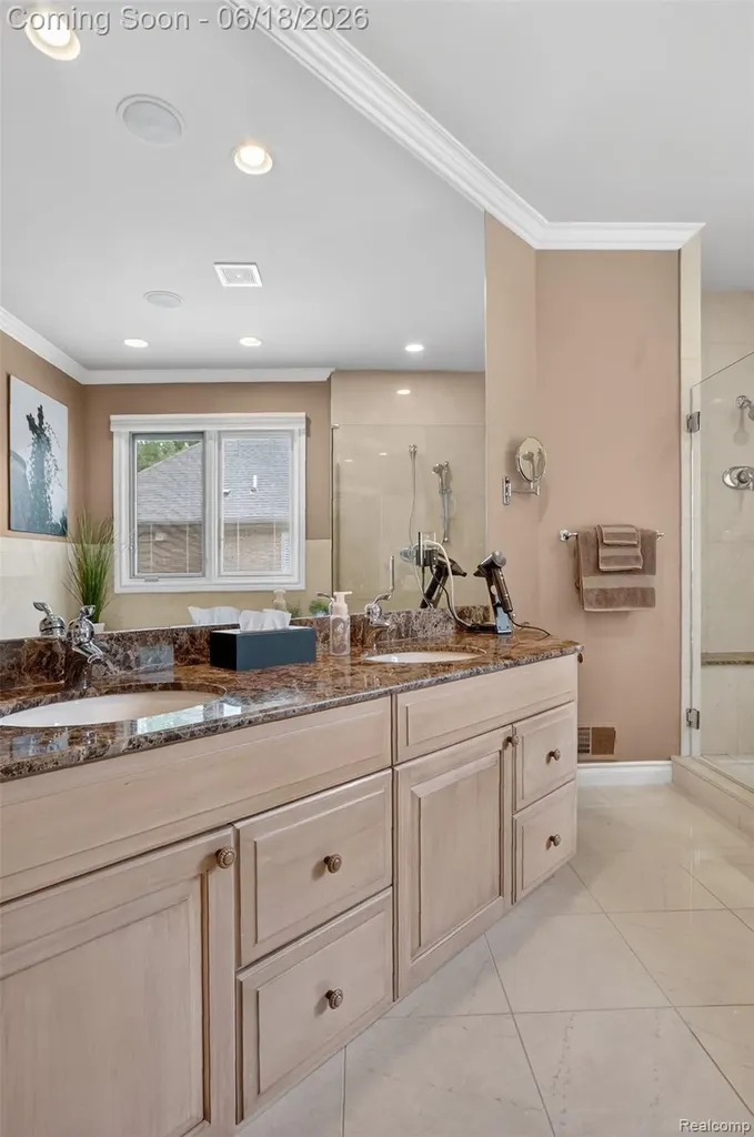 34380 Dante Drive Chesterfield Township MI 48047
