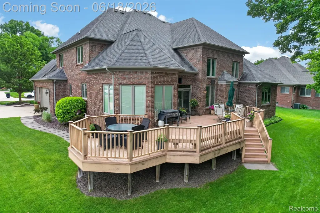 34380 Dante Drive Chesterfield Township MI 48047