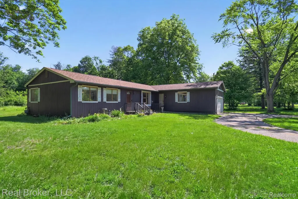 48050 Hull Road Van Buren Charter Township MI 48111