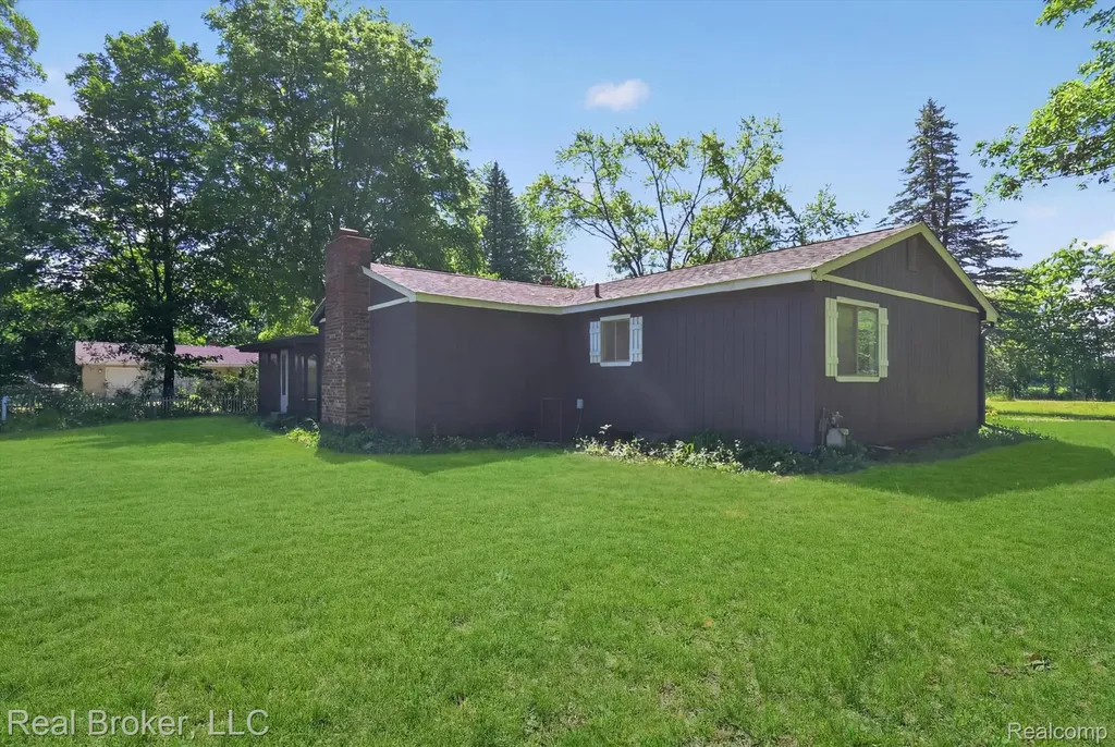 48050 Hull Road Van Buren Charter Township MI 48111