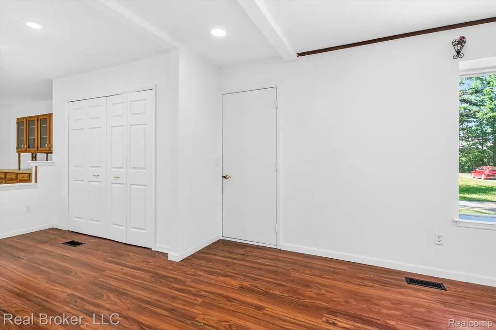 48050 Hull Road Van Buren Charter Township MI 48111