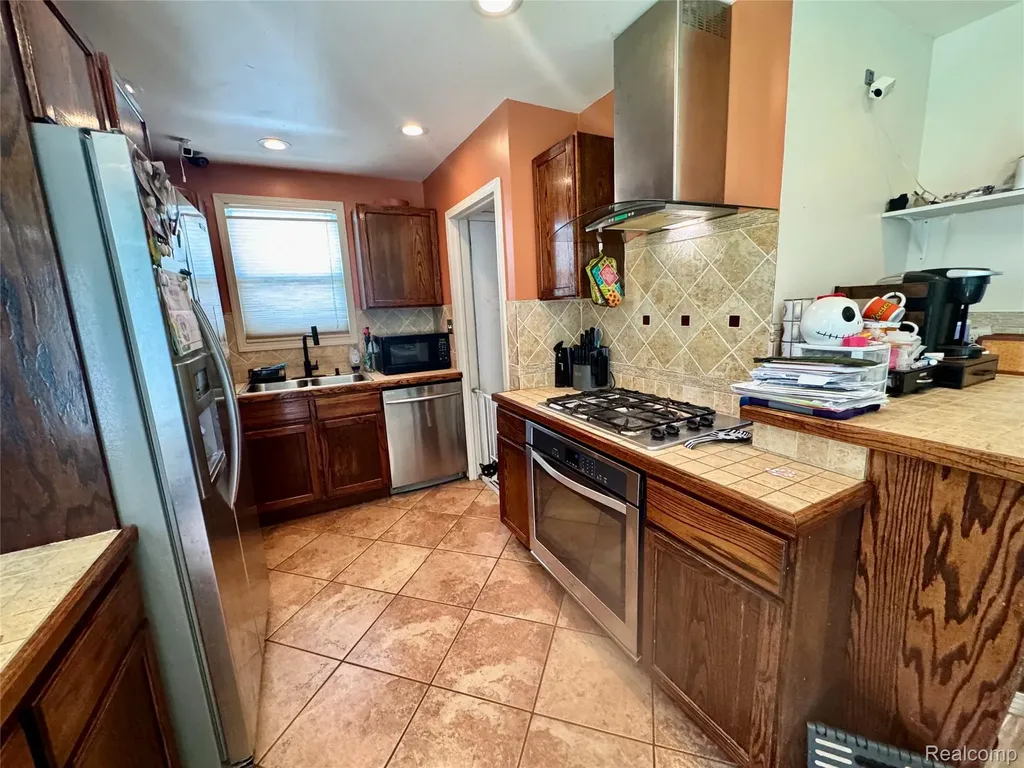 15153 Dasher Avenue Allen Park City MI 48101