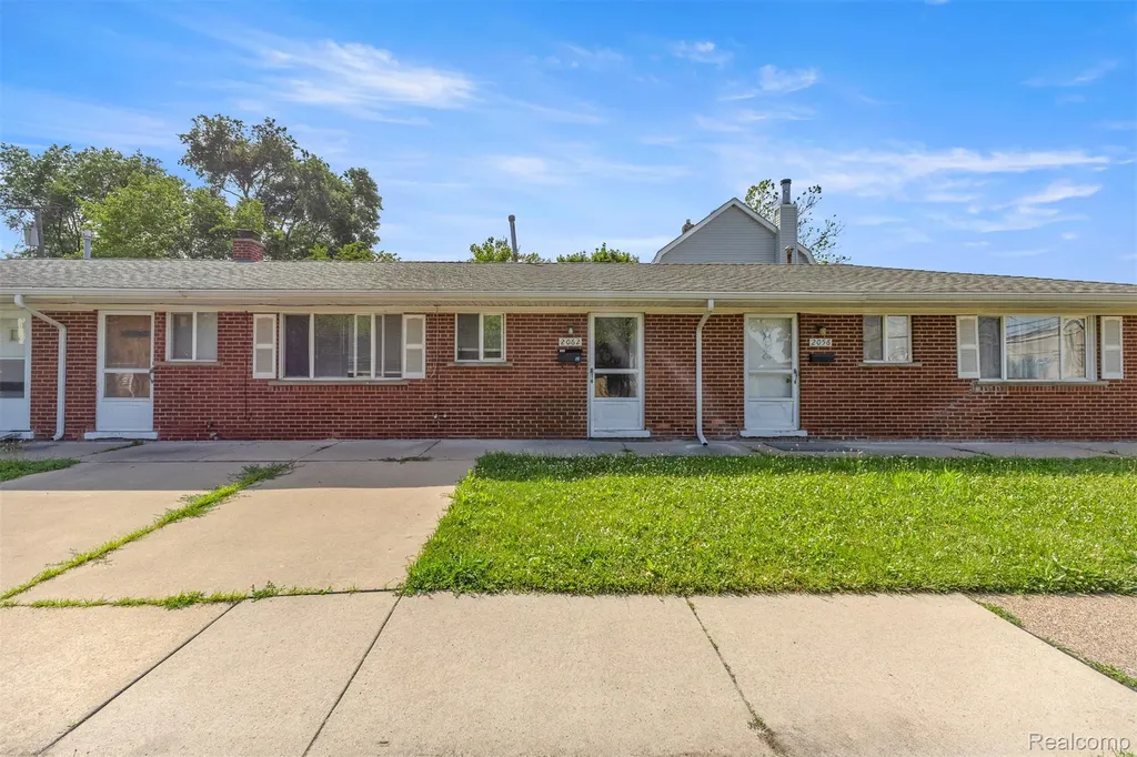 2056 Lafayette Boulevard Lincoln Park City MI 48146