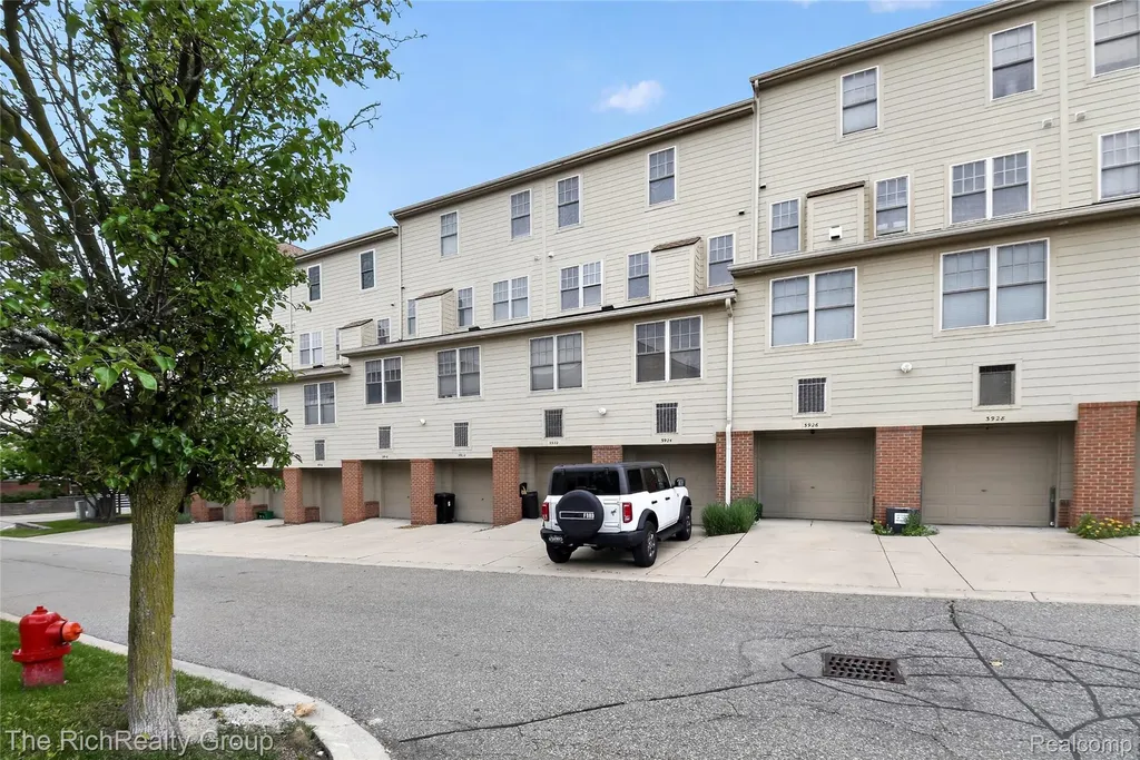 3922 Forester Boulevard Auburn Hills City MI 48326