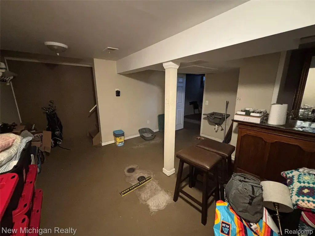 16974 Kingsbrooke Drive Clinton Charter Township MI 48038