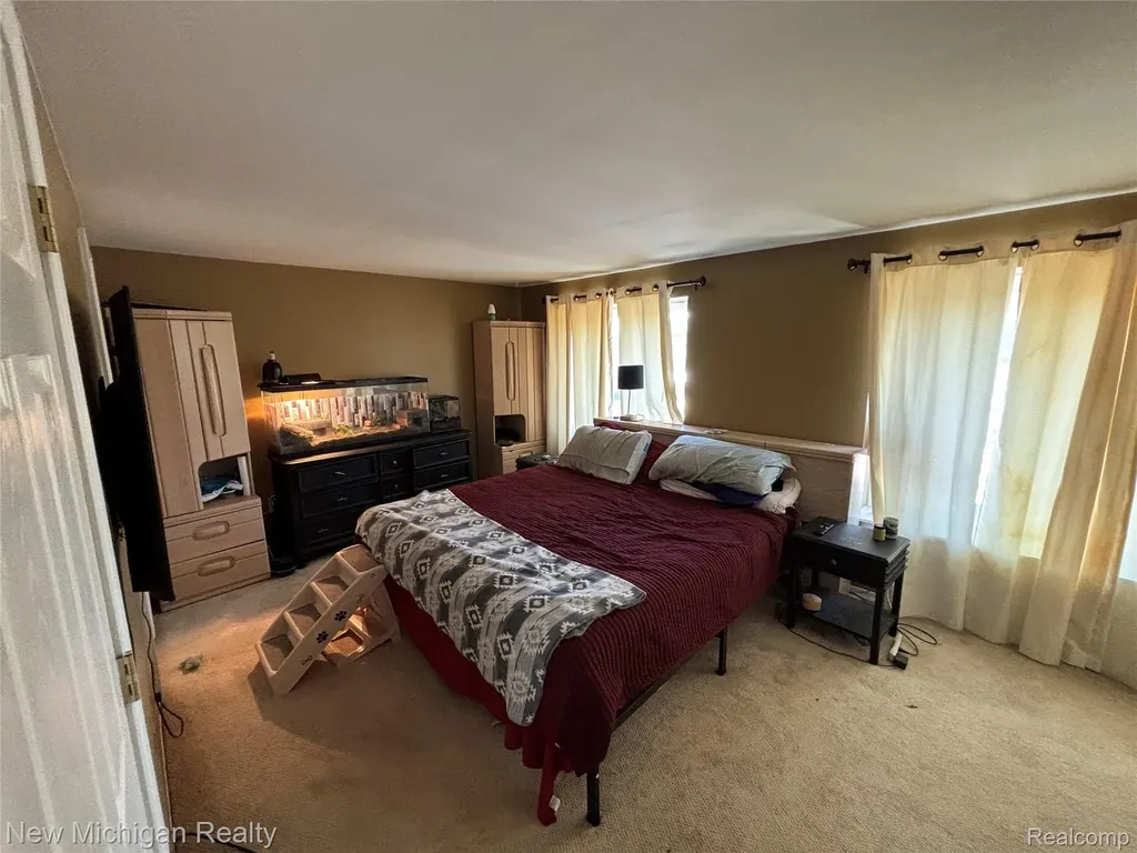 16974 Kingsbrooke Drive Clinton Charter Township MI 48038