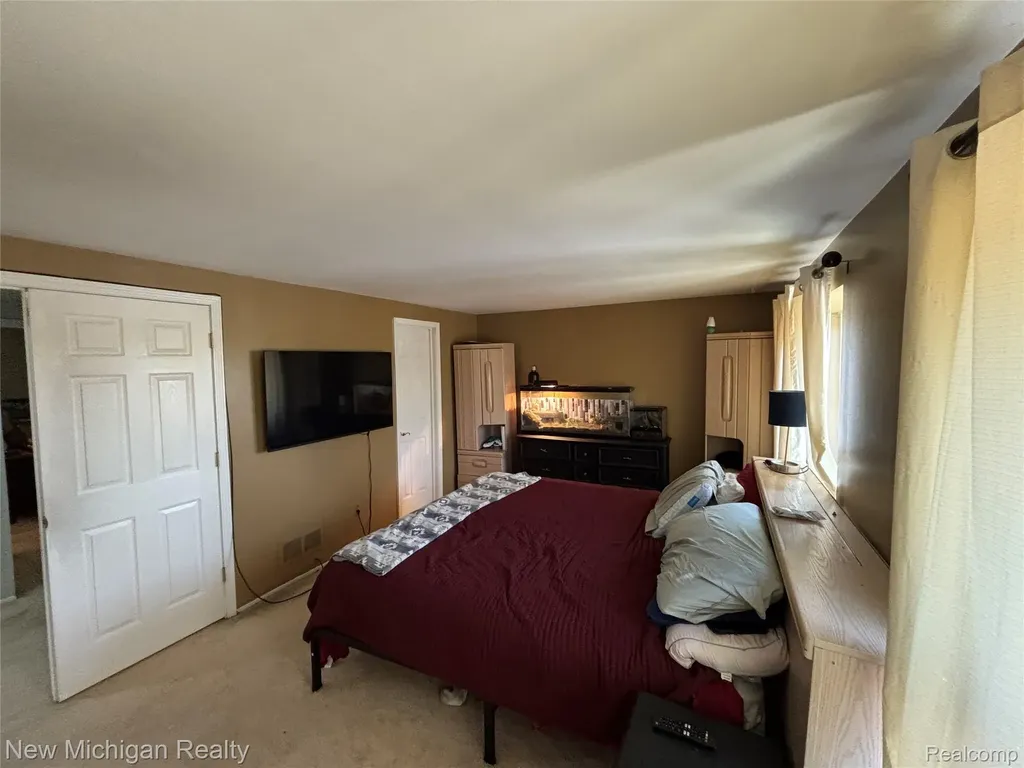 16974 Kingsbrooke Drive Clinton Charter Township MI 48038