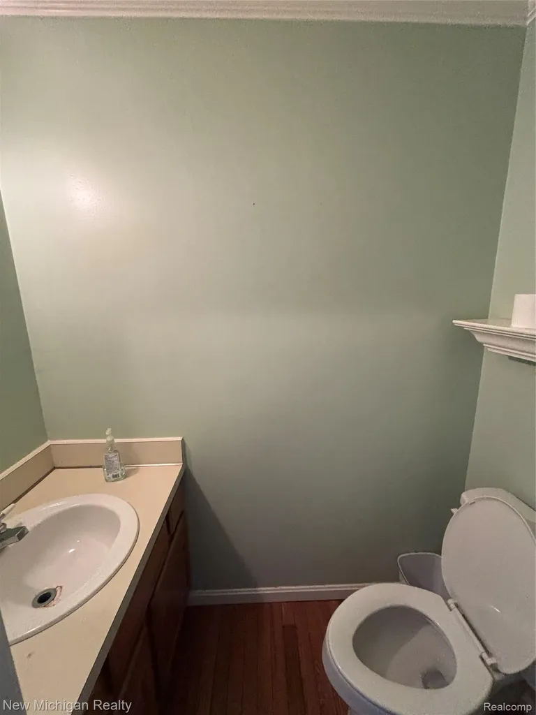 16974 Kingsbrooke Drive Clinton Charter Township MI 48038