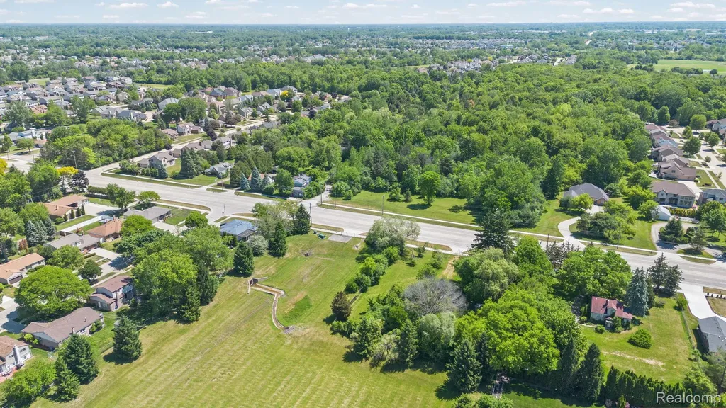 42021 Dequindre Road Troy City MI 48085
