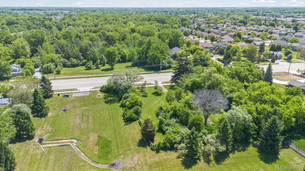 42021 Dequindre Road Troy City MI 48085