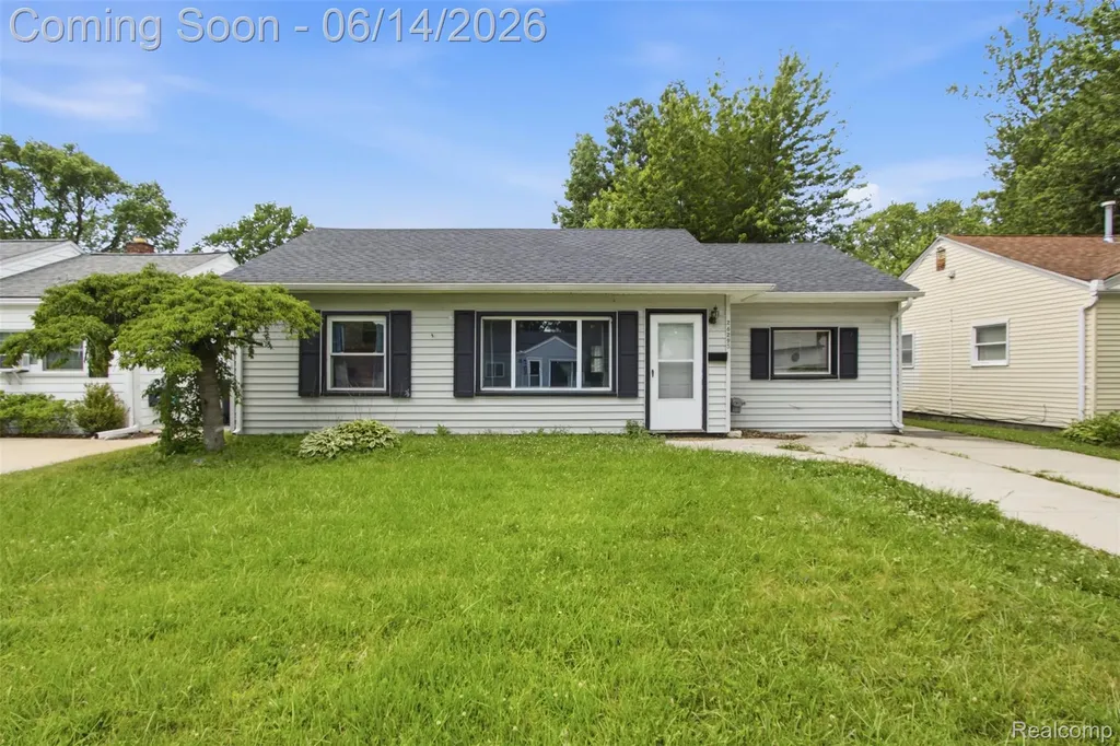 26295 Kathy Street Roseville City MI 48066