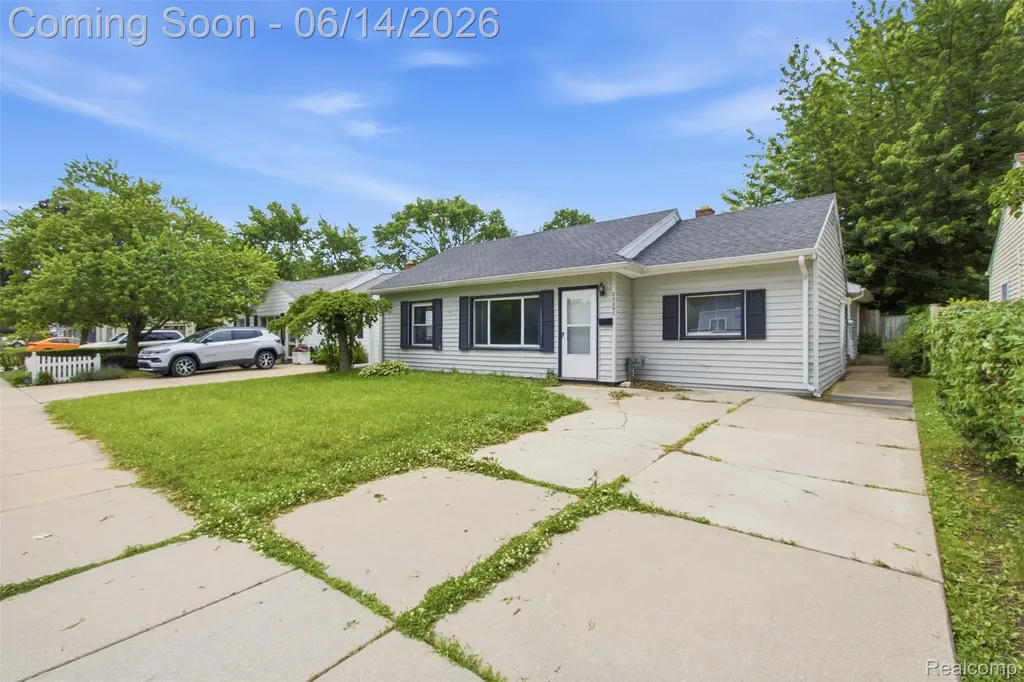 26295 Kathy Street Roseville City MI 48066