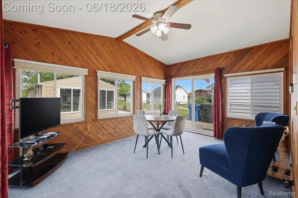 13575 Mercedes Redford Charter Township MI 48239