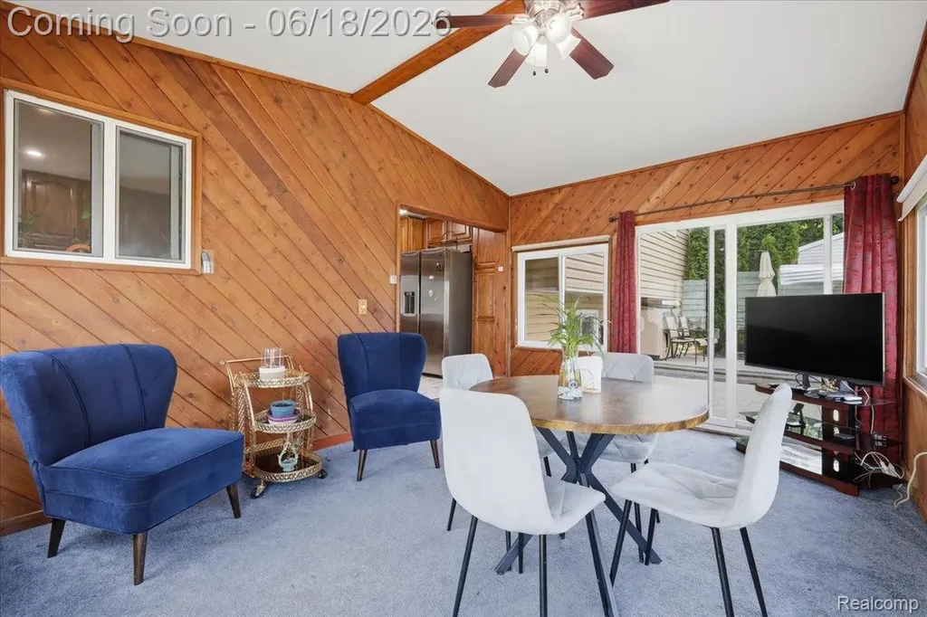 13575 Mercedes Redford Charter Township MI 48239