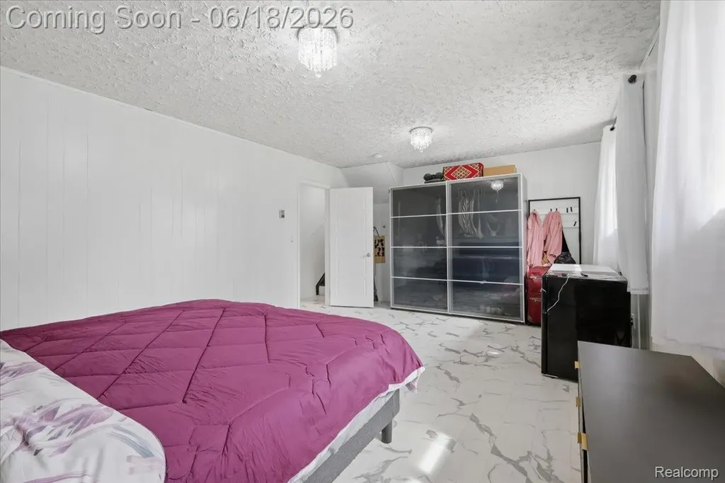 13575 Mercedes Redford Charter Township MI 48239